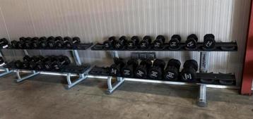 Nieuwste type hammer strength dumbells 2 t/m 28kg + Rekken beschikbaar voor biedingen