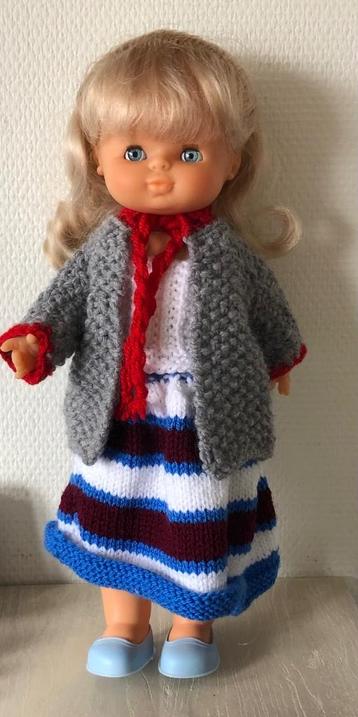 “Barbie” kleertjes en poppenkleertjes beschikbaar voor biedingen