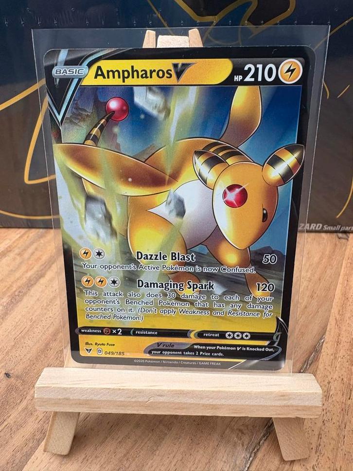 Ampharos V Pokemon kaart, Hobby en Vrije tijd, Verzamelkaartspellen | Pokémon, Nieuw, Losse kaart, Foil, Ophalen of Verzenden
