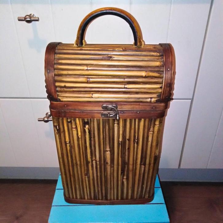 Kistje gemaakt van bamboe, Huis en Inrichting, Woonaccessoires | Kisten, Gebruikt, Minder dan 50 cm, Minder dan 50 cm, Minder dan 50 cm