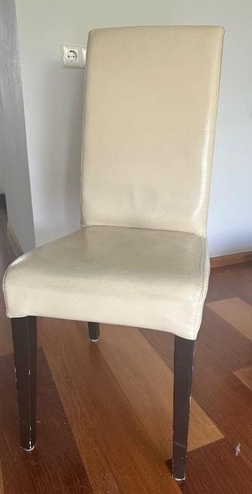 eetkamer  stoelen beschikbaar voor biedingen
