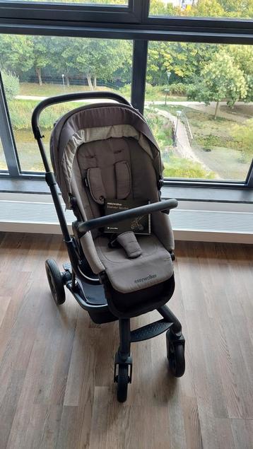 Easywalker Harvey2 wieg en kinderwagen beschikbaar voor biedingen