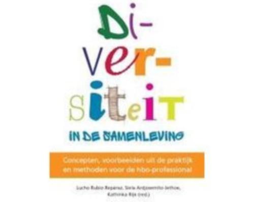 Diversiteit in de samenleving 9789023255031, Boeken, Studieboeken en Cursussen, Zo goed als nieuw, HBO, Beta, Verzenden