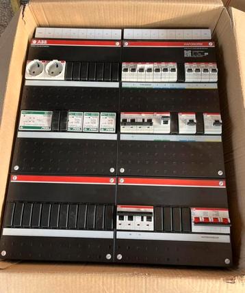 ABB groepenkast met 12 draadloze schakelaars. NIEUW IN DOOS! beschikbaar voor biedingen