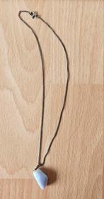 Ketting met paars / blauwe chalcedoon steen, Ophalen of Verzenden, Gebruikt, Paars, Steen of Mineraal
