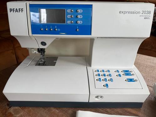 Pfaff expression 2038 maaimachine, Hobby en Vrije tijd, Naaimachines en Toebehoren, Zo goed als nieuw, Naaimachine, Pfaff, Ophalen of Verzenden