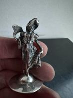 Zilver beeldje Dame met waaier  Sigaret / kaarsendover, Ophalen of Verzenden, Zilver