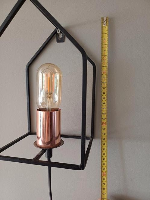 Leuk lampje, in de vorm van een huisje 23 cm hoog, Huis en Inrichting, Lampen | Wandlampen, Zo goed als nieuw, Ophalen of Verzenden