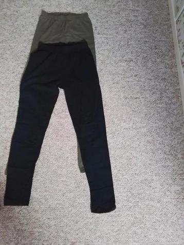 Twee leggings maat 152 beschikbaar voor biedingen