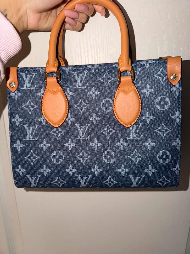 L*uis vuitt*n denim, Sieraden, Tassen en Uiterlijk, Tassen | Damestassen, Zo goed als nieuw, Blauw, Ophalen of Verzenden