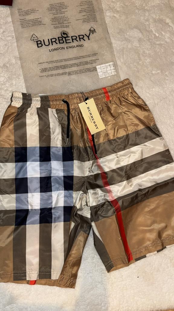 Burberry Korte Broek Maat L - Nieuw met kaartje!, Ophalen, Maat 52/54 (L), Overige kleuren, Zwemshort