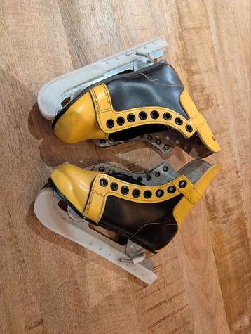 Vintage Schaatsen - Gele zwart maat 31 beschikbaar voor biedingen