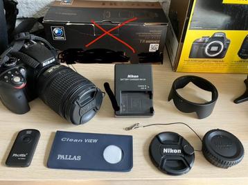 Nikon D3300 + 18-105mm VC + Tas + Boek beschikbaar voor biedingen