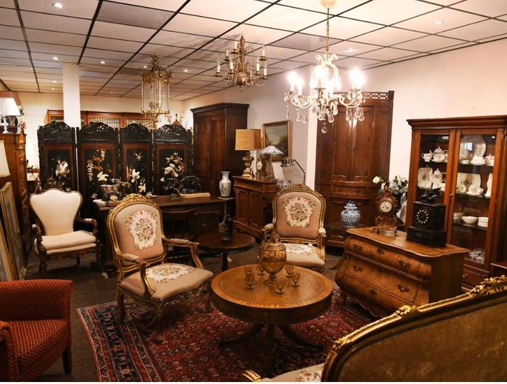 Klokken gevraagd en zilverwerk of laat uw woning ontruimen, Antiek en Kunst, Antiek | Overige Antiek, Ophalen