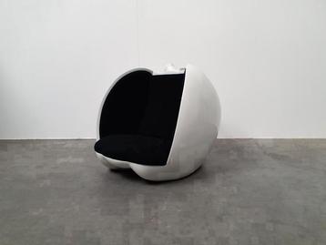 space age fiberglass apple design lounge chair Vintage beschikbaar voor biedingen