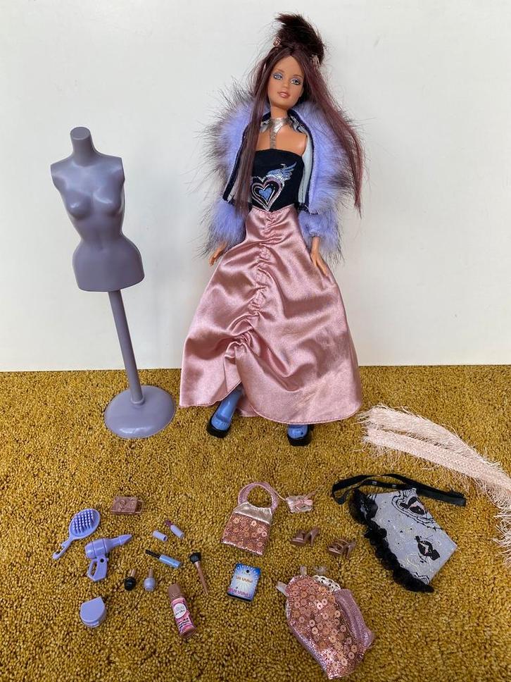 Barbie Fashion Show Teresa 2004 pop, Kinderen en Baby's, Speelgoed | Poppen, Gebruikt, Barbie, Ophalen of Verzenden