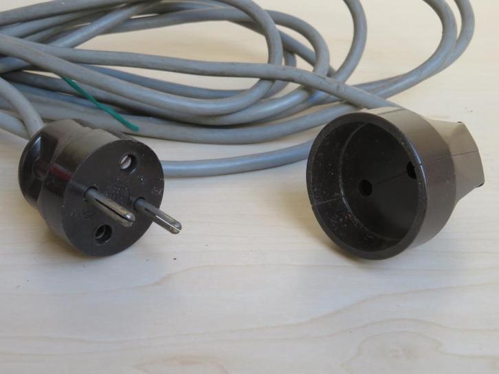 Vintage bakelieten stekkers aan verlengsnoer (ca. 2,5 m), Verzamelen, Retro, Huis en Inrichting, Ophalen of Verzenden