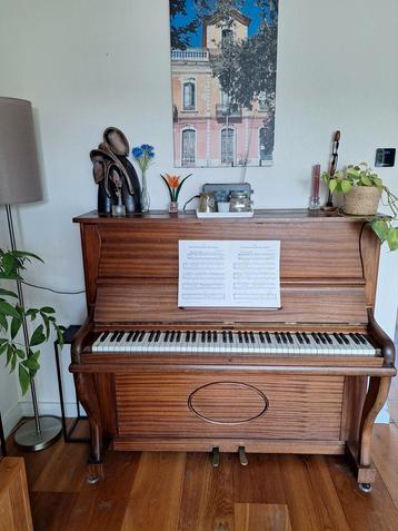 Goed onderhouden piano GERESERVEERD HEIDI beschikbaar voor biedingen