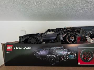 LEGO Technic Batman Batmobile - 42127 beschikbaar voor biedingen