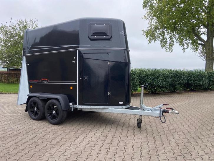1 1/2 Prds Volpolyester Thiel Pico met Zadelkamer., Dieren en Toebehoren, Paarden en Pony's | Trailers en Aanhangwagens, Gebruikt