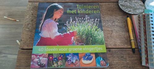 Carole Matthews - Tuinieren met kinderen, Boeken, Kinderboeken | Jeugd | 10 tot 12 jaar, Zo goed als nieuw, Ophalen of Verzenden