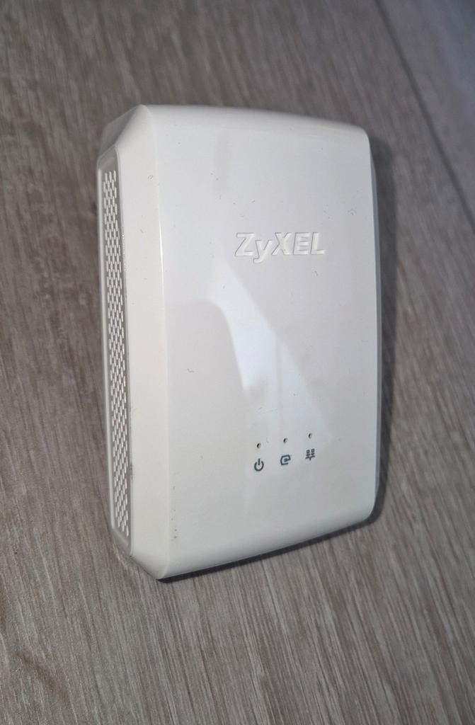 ZyXEL PLA5206 v2 Powerline 2 LAN poorten DVS 1000Mbps, Computers en Software, Accesspoints, Gebruikt, Ophalen of Verzenden