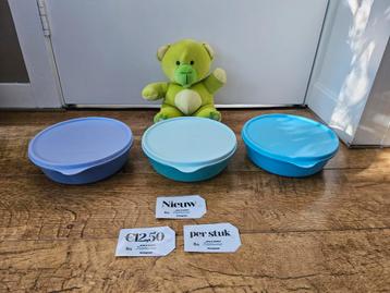 # Tupperware nieuwe ruimtekommen 1 liter beschikbaar voor biedingen