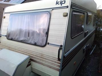 Kip De Luxe caravan  beschikbaar voor biedingen