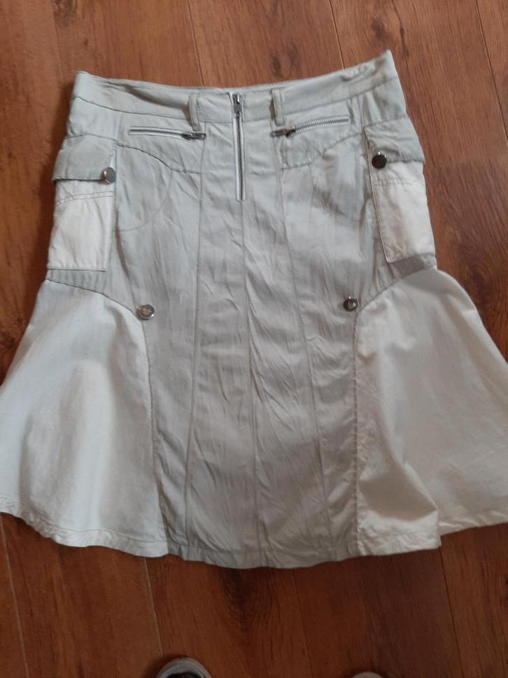 Stroke beige leren rok M, Kleding | Dames, Rokken, Zo goed als nieuw, Maat 38/40 (M), Beige, Knielengte, Ophalen of Verzenden