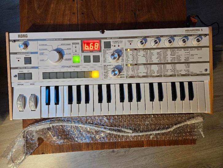 Korg MicroKorg S – compacte synthesizer & vocoder, Muziek en Instrumenten, Synthesizers, Zo goed als nieuw, Overige aantallen