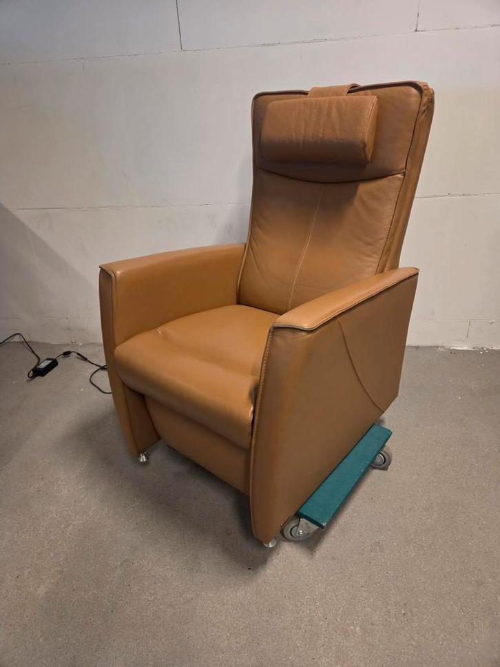 Lederen prominent sta op stoel / opsta stoel, Huis en Inrichting, Fauteuils, Leer, 50 tot 75 cm, Minder dan 75 cm, Ophalen