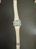 Retro horloge van Casio, Staal, Polshorloge, Ophalen of Verzenden, Zo goed als nieuw