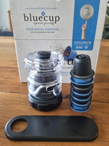 Blue cup + koffie capsule makersset beschikbaar voor biedingen