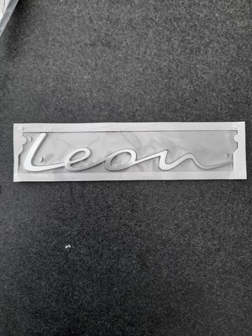 Embleem/logo/opschrift *Leon* van Seat. beschikbaar voor biedingen
