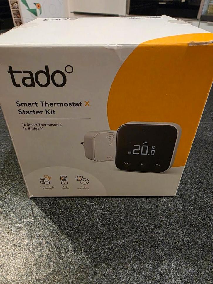 Tado starterkit Slimme Thermostaat x zwart Nieuw in doos!!, Doe-het-zelf en Verbouw, Thermostaten, Nieuw, Slimme thermostaat, Ophalen of Verzenden