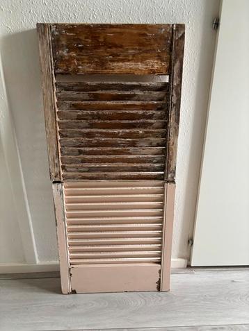 Prachtig brocante louvre luik beschikbaar voor biedingen