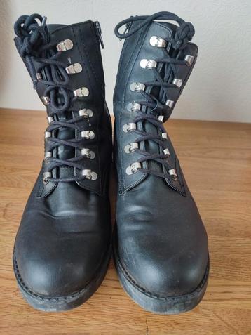 Bull Boxer Enkellaarsjes Maat 41 beschikbaar voor biedingen