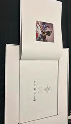 Herman Brood Luxe Cassette met Boek en Tekening, Ophalen of Verzenden, Zo goed als nieuw, Catalogus