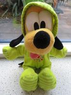 Disney hond Pluto met groen velours pakje merk Nicotoy, Ophalen of Verzenden, Zo goed als nieuw, Hond