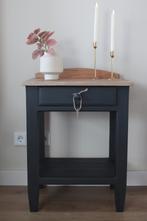 Stevig houten bijzettafeltje, Huis en Inrichting, Tafels | Sidetables, Ophalen, 25 tot 50 cm, Rechthoekig, 50 tot 100 cm