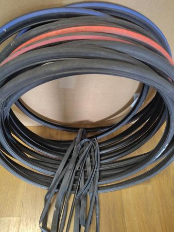 10x buitenband + 3x binnenband beschikbaar voor biedingen