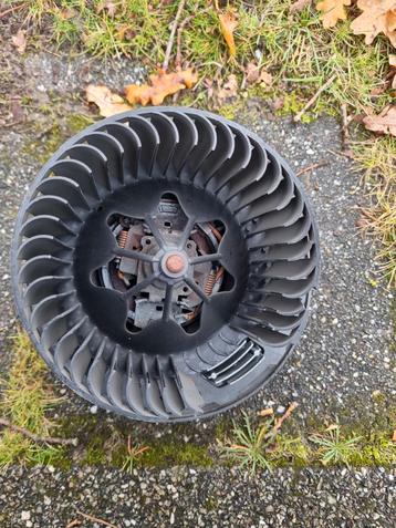 BMW E87 Kachelventilator beschikbaar voor biedingen