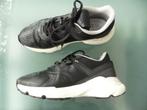 Italiaanse leren TOD'S sneakers. Maat 38, Kleding | Dames, Schoenen, Zwart, Ophalen of Verzenden, TOD'S, Sneakers of Gympen