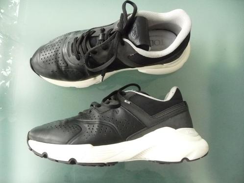 Italiaanse leren TOD'S sneakers. Maat 38, Kleding | Dames, Schoenen, Zo goed als nieuw, Sneakers of Gympen, Zwart, Ophalen of Verzenden