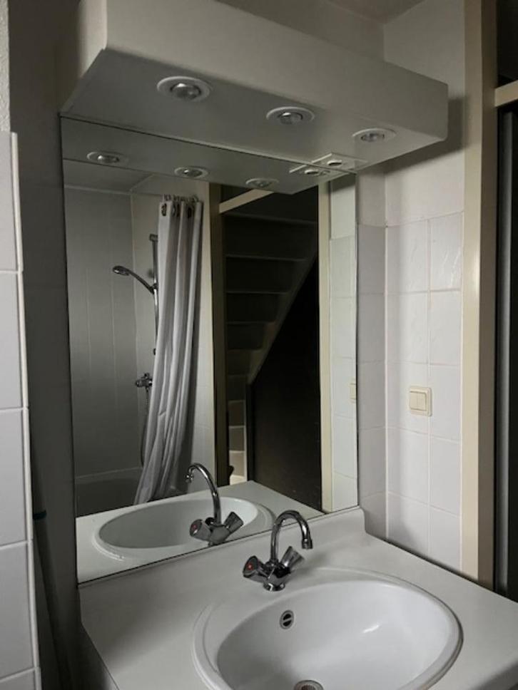 Badkamermeubel met spiegel, Huis en Inrichting, Badkamer | Badkamermeubels, Gebruikt, Wastafelkast, Minder dan 100 cm, 50 tot 100 cm