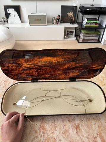 Giorgio Armani Schubert store display  beschikbaar voor biedingen