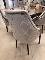 VOORRAAD 6 Landelijke Eetkamerstoelen Samantha Taupe (4), Huis en Inrichting, Stoelen, Nieuw, Ophalen of Verzenden, Landelijke eetkamerstoelen luxe velours fluweel stof taupe