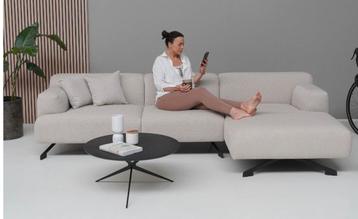 Nieuwe beige hoekbank beschikbaar voor biedingen
