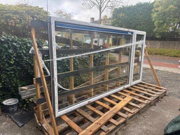 Gloednieuw kozijn antraciet  3575 mm x 1860 mm beschikbaar voor biedingen