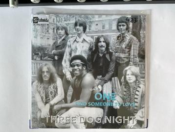 THREE DOG NIGHT: ONE - FIND SOMEONE TO LOVE VG+ beschikbaar voor biedingen